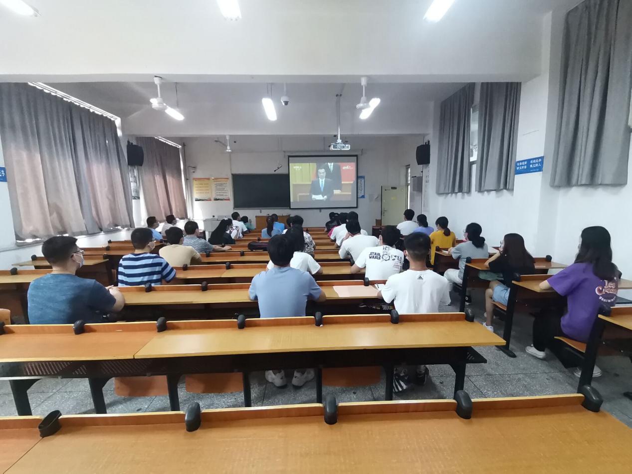 ABF1B11E27A8BECBEEDA469F9D89E412